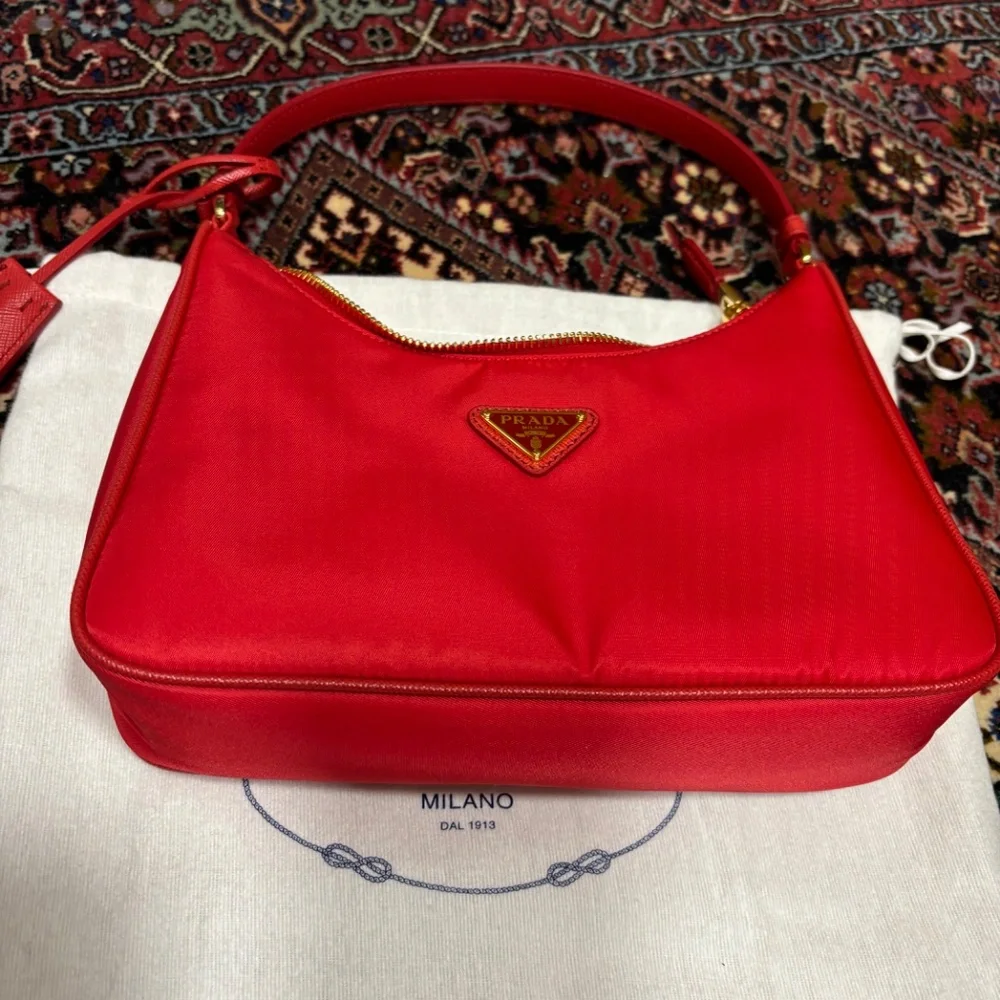 PRADA Re-Edition 2005 Mini Bag Red - Picture 3 of 10